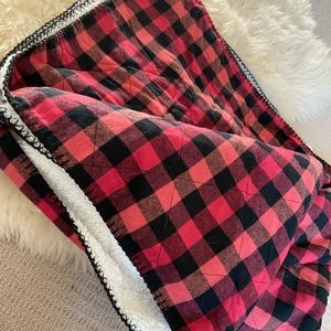 Cozy Vera Bradley blanket